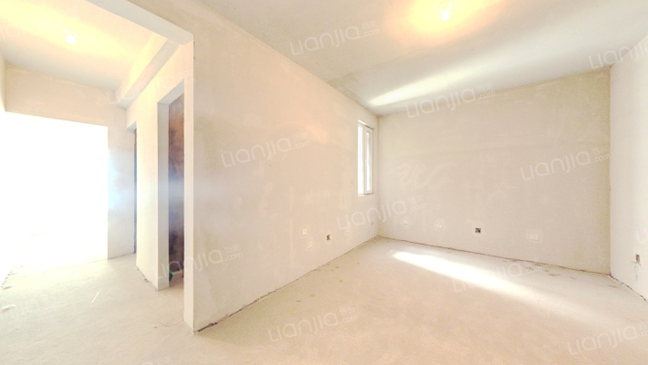 南向正规一居，这个价格别租房了-客厅