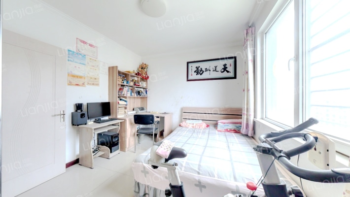 华阳路 精装南北通透三居 高楼层采光好-卧室C