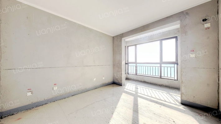 华阳路天伦湾小区，集中供暖，环境优美三居室-卧室A