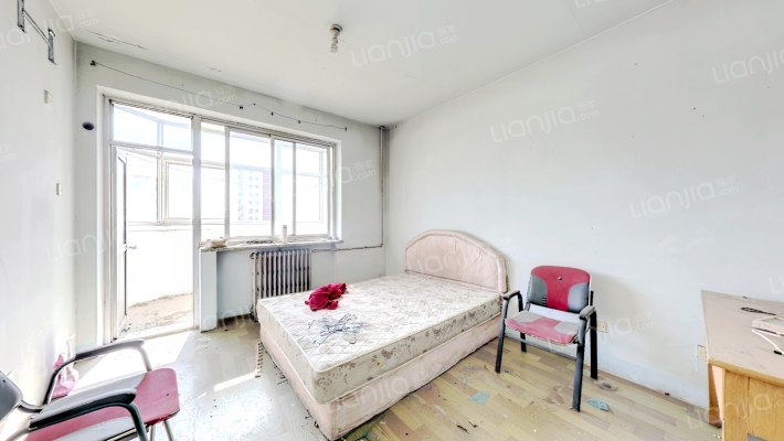 板楼，公摊小，南北通透两居，无遮挡，采光很好，-卧室C