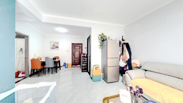 万悦城新本全南两居精装修看房方便-客厅