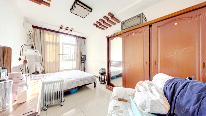 钻石广场旁占地两亩独栋别墅出售-卧室A