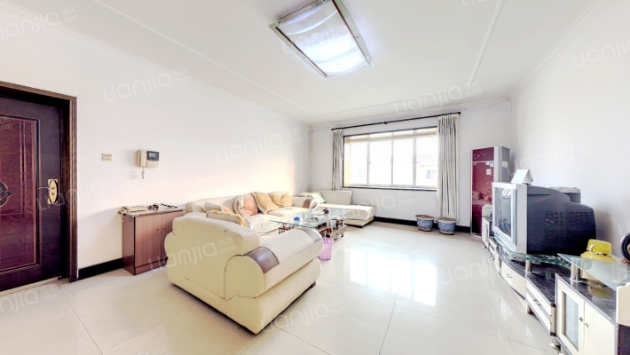 公园旁  大三居  南北通透  公摊小繁华地段-客厅