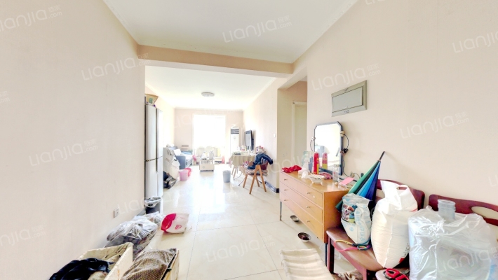 水岸花城，一线河景美宅，标准现房，即买即住-客厅