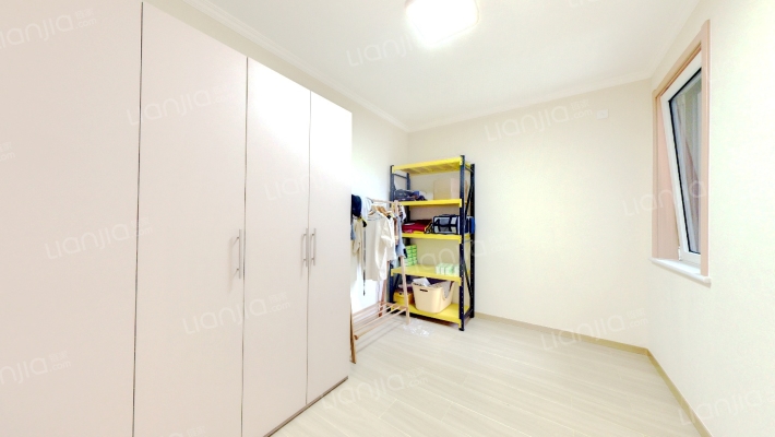 狮子城  全南向两居室    中高层  采光充足-卧室A