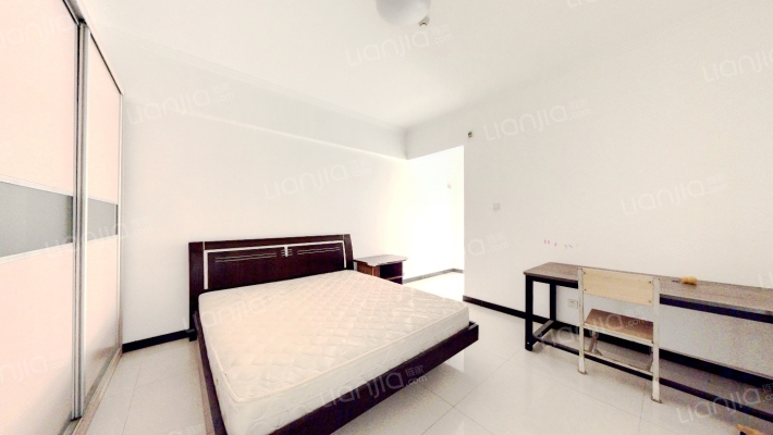 钻石商圈集中供暖全南两居出行购物方便-卧室A