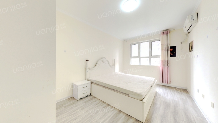 南北通透三居，自住精装修.业主诚意出售-卧室C