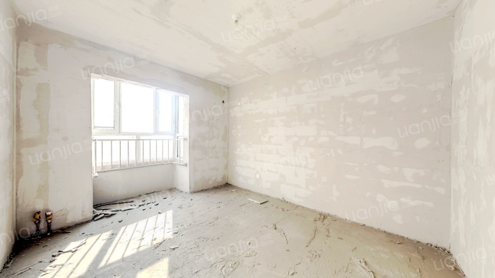 此房满五唯一 户型方正 中间楼层 配套设施全齐-卧室A