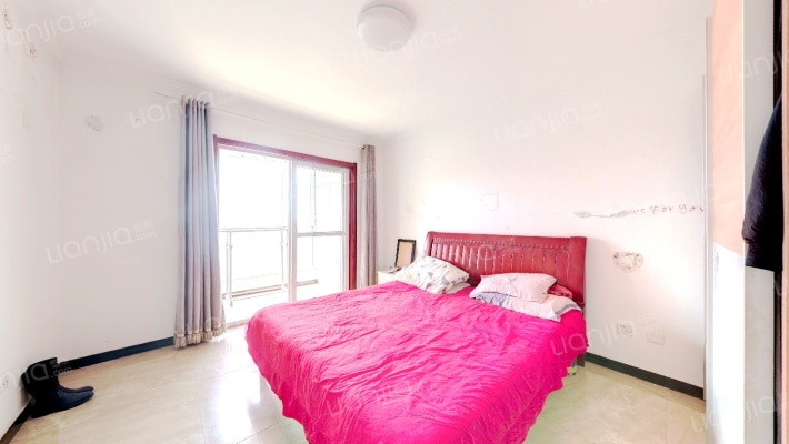 ：南向大两居 毛坯随意装 房本满二 好楼层视野好-卧室A