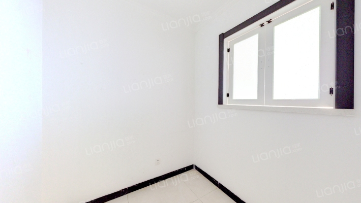 楼层好 视野宽阔 采光充足 ，交通便利-卧室C