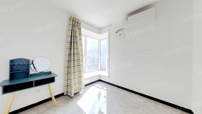 华阳东路联合七号院西南向两居随时看房-卧室A