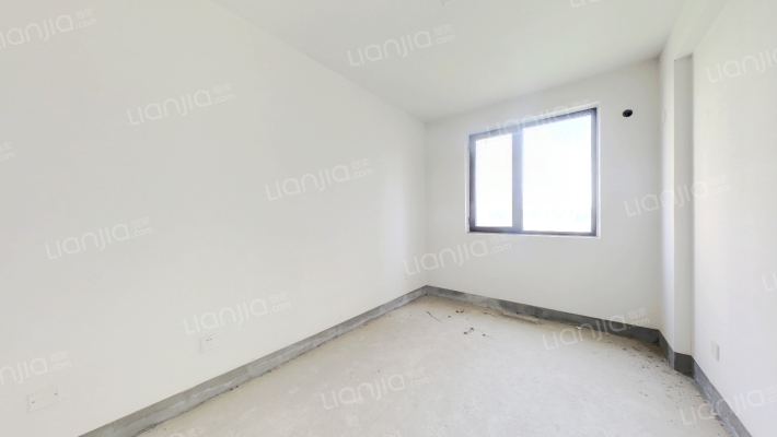 总高8层小高层，南北通透3居，视野好-卧室B