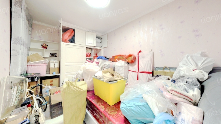 房本满两年，精装自住标准，采光无遮挡-卧室A