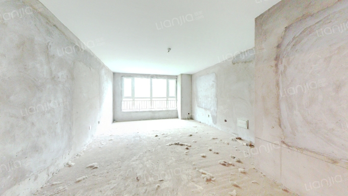 一梯两户，集中供暖，南北通透格局，四居室-客厅