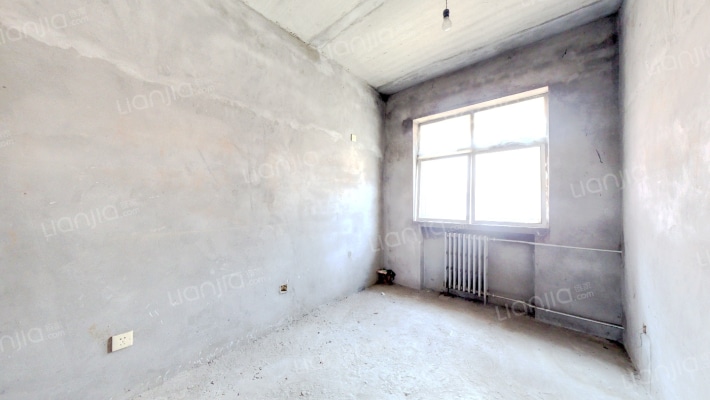 主城区东兴北街 板楼一层 大四居 集中供暖-卧室D