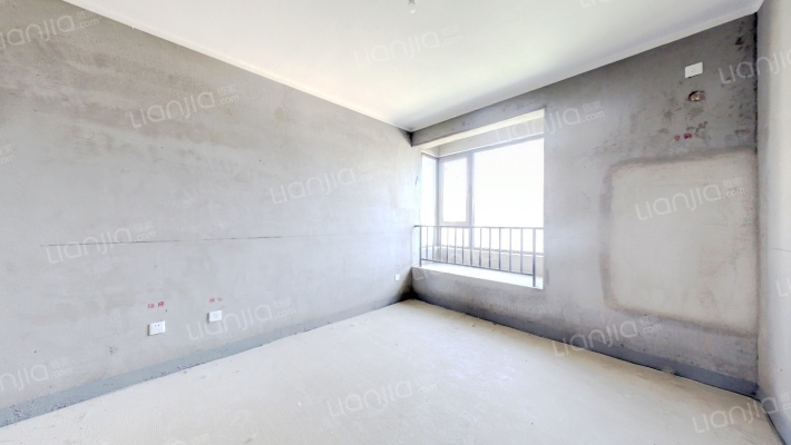 天伦湾嘉园南北通透三居，毛坯随意装修，业主急售-卧室A