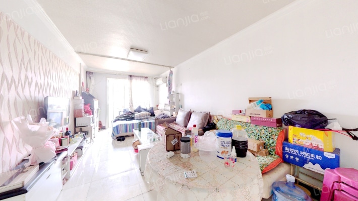 范阳路838站正规两居，房本满五。税费低-客厅