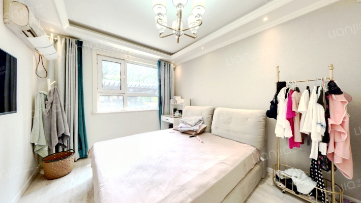 一层带院 院子70平米 自住精装修 南北通透 拎包入住-卧室C