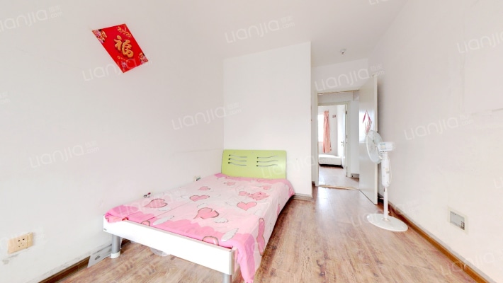 此房满五唯一 户型方正，朝南两居室 带装修 采光好-卧室A