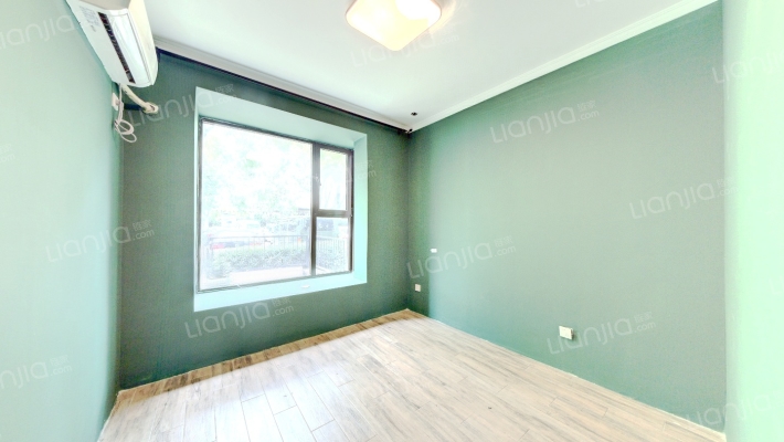 一层带院 明厨明卫 房本满二 看房随时-卧室A