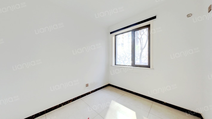 高铁新干线 4室1厅 南 北-卧室C