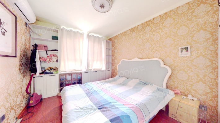 牛当花园 南北 通透大三居 带装修 有房本-卧室C