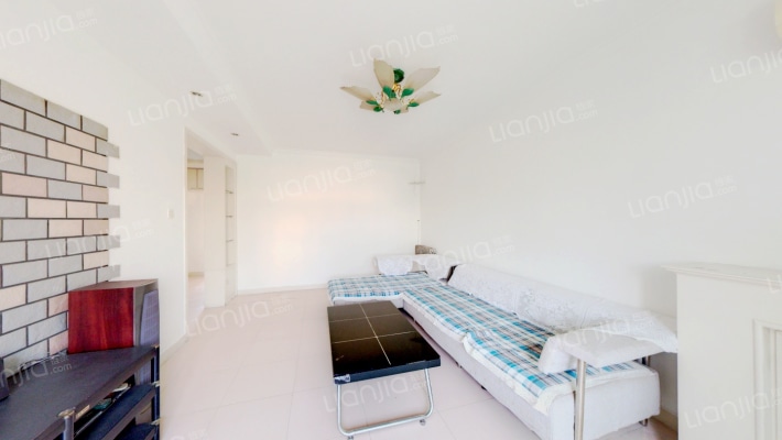 满五年，南北通透2居室，前后双阳台，中间楼层，-客厅