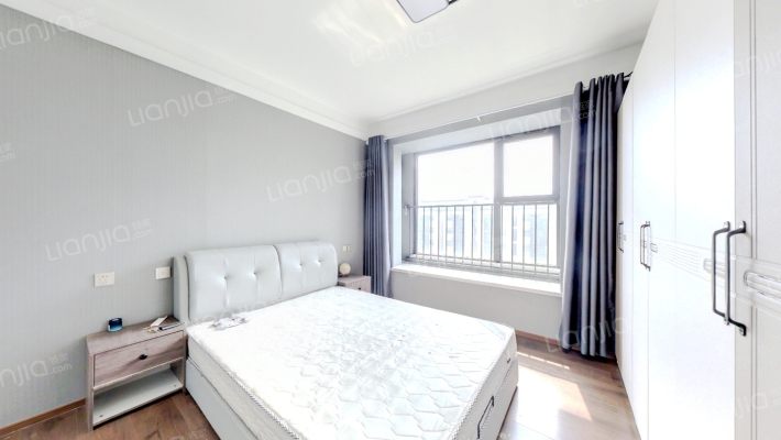 此房一梯两户，南北通透，中高楼层全天采光无遮挡-卧室A