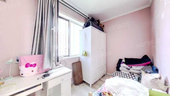 南北通透三居室，自住标准装修，视野开阔采光好-卧室B