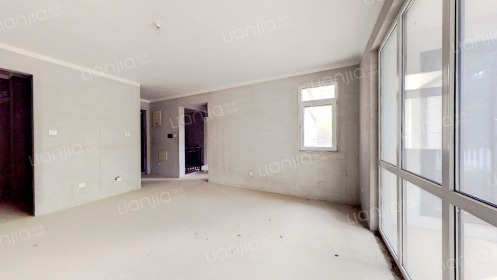 华融现代城  低密度大洋房   下跃   带花园  大三居-客厅