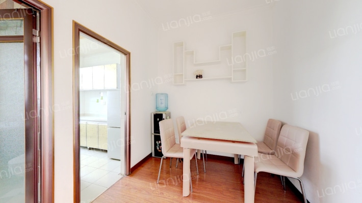 范阳路  南北通透两居，板楼，安静-餐厅