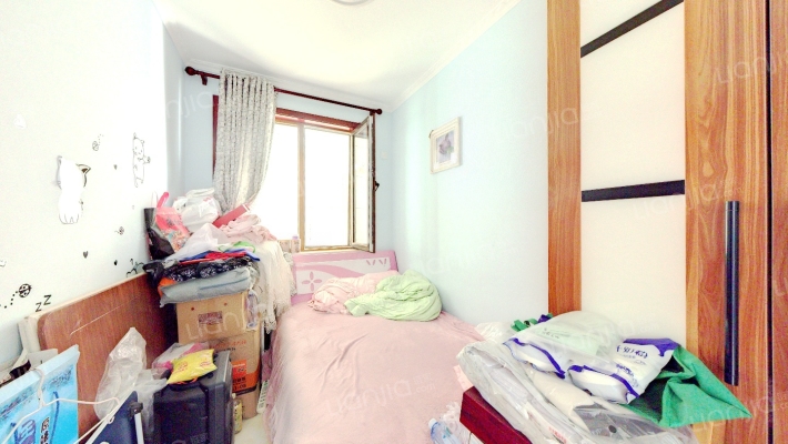 此房全南向，位置好，采光充足，看房方便,南向三居.-卧室B