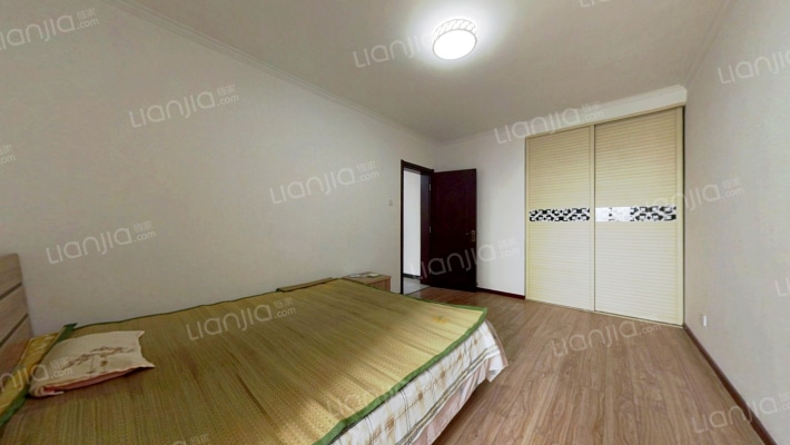 华泰豪庭精装修北向二居房本满五唯一-卧室B