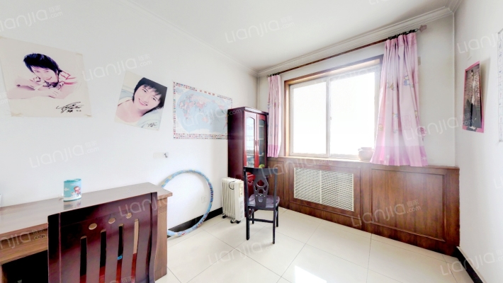 范阳路，旁南北通透大四居，配套设施齐全。-卧室C