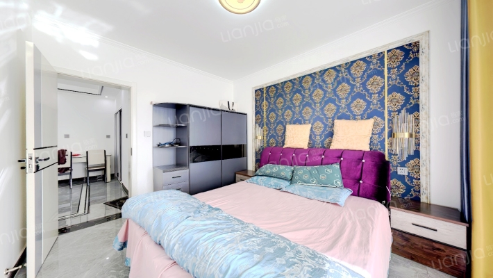 精装修，集中供暖，保利物业配套齐全-卧室B