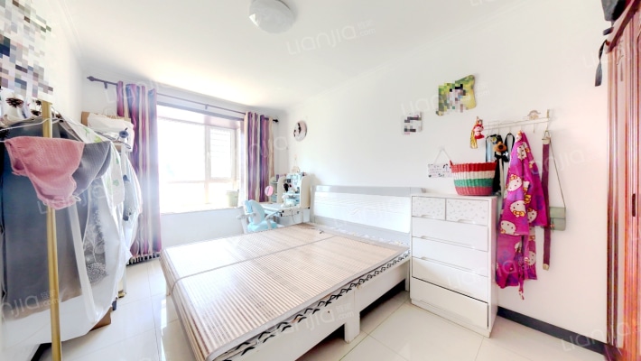 一梯两户，房本在手，无抵押，无遮挡-卧室B