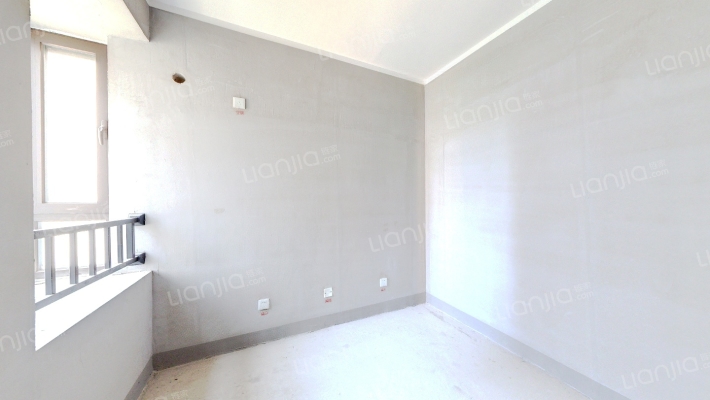 华阳路旁 天伦湾一期精装两居 楼前水系 集中供暖-卧室A