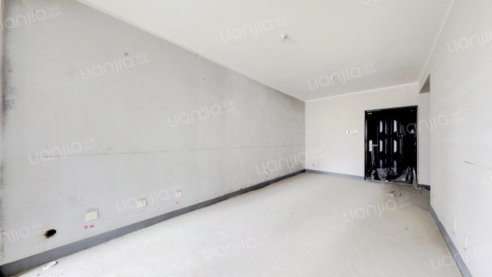 急售天伦湾嘉园南向两居，76平米，42万可议-客厅