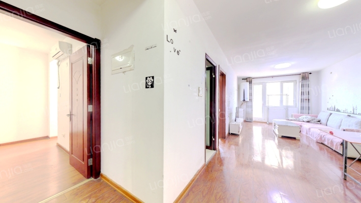 南向两居 全天采光 精装 满二-客厅