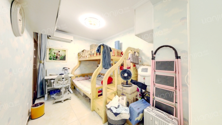 出售香邑溪谷南向两居  精装修带车位 满二 采光好-卧室A