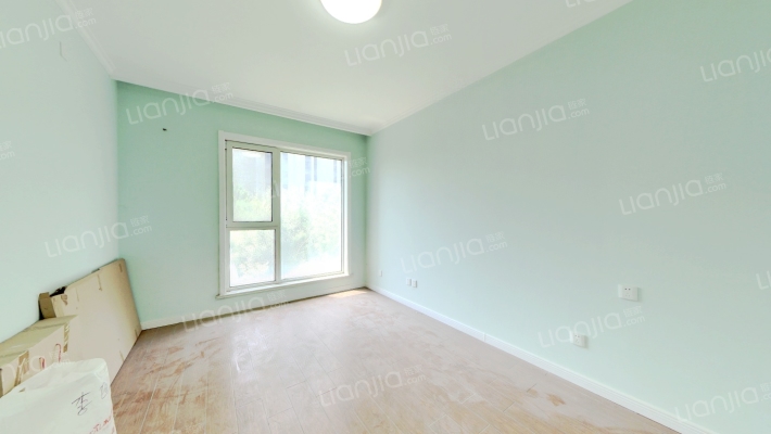 朝南两居室，户型方正，自住标准装修。-卧室B