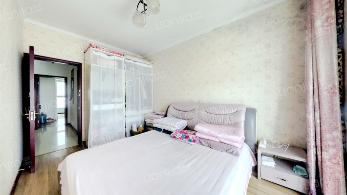 名流枫景洋房南北通透精装修两居室-卧室A