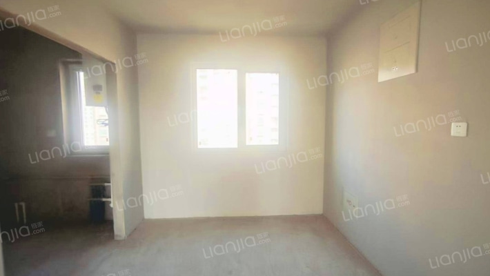 三利中和城B区，南北通透三居室，跨步进京，位置好-餐厅