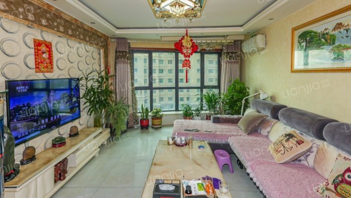上海城环境优美，采光好，落地大窗户，小区适合居住-客厅