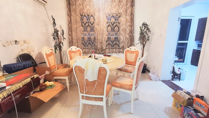 70年大产权，房证满二，次新房，通勤北京，交通方便。-餐厅