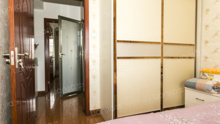 山水新城怡乐园电梯精装两房采光好-卧室B