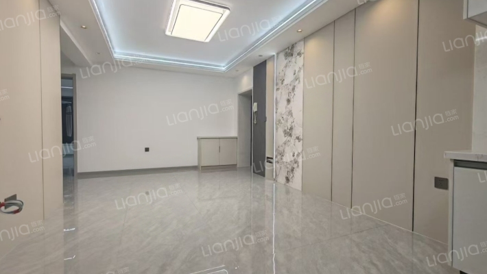 龙新家园二手房实景图