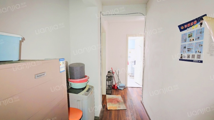 澄畔新村二手房实景图