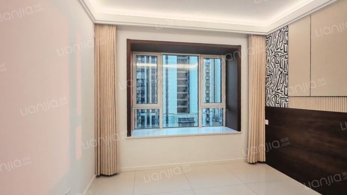 隆基泰和铂悦山 3室1厅 南 北-卧室A