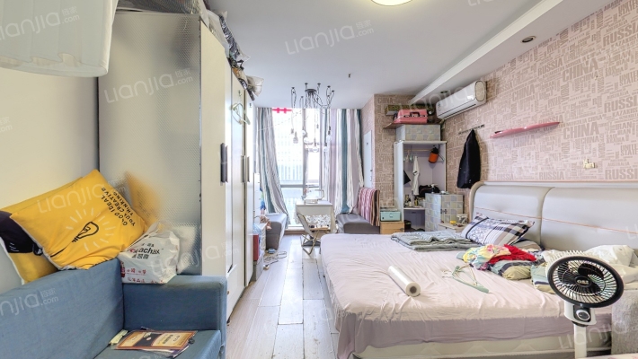 领峯国际二手房实景图